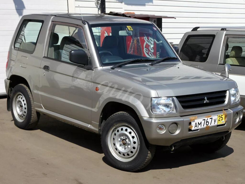 Mitsubishi Pajero Mini II, 2001. Мицубиси Паджеро мини 2008. Митсубиси Паджеро мини 2007. Mitsubishi Pajero Mini 0.7 at, 2007. Джипы с пробегом купить на авито