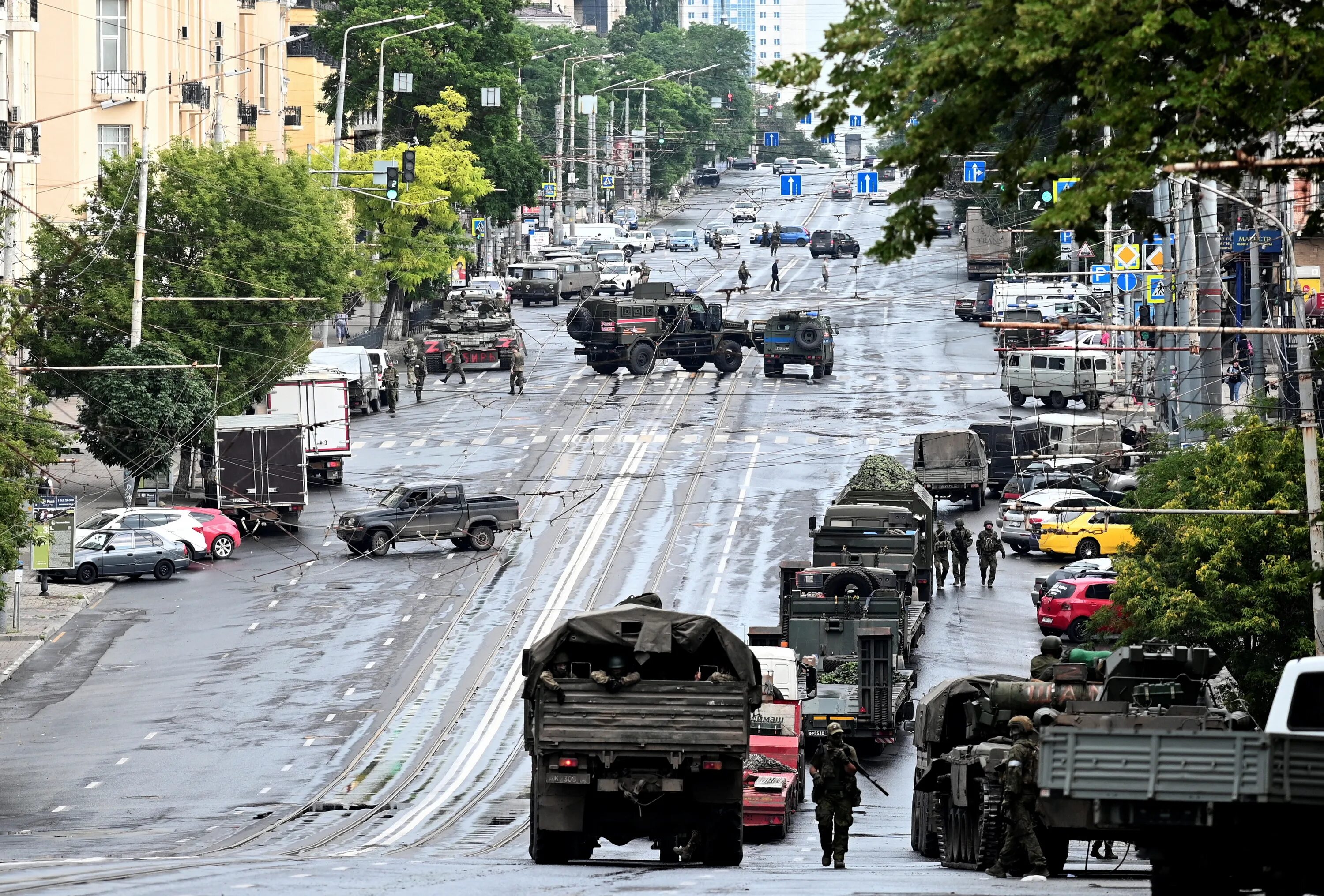 Чевка Вагнер. Колонна военной техники.