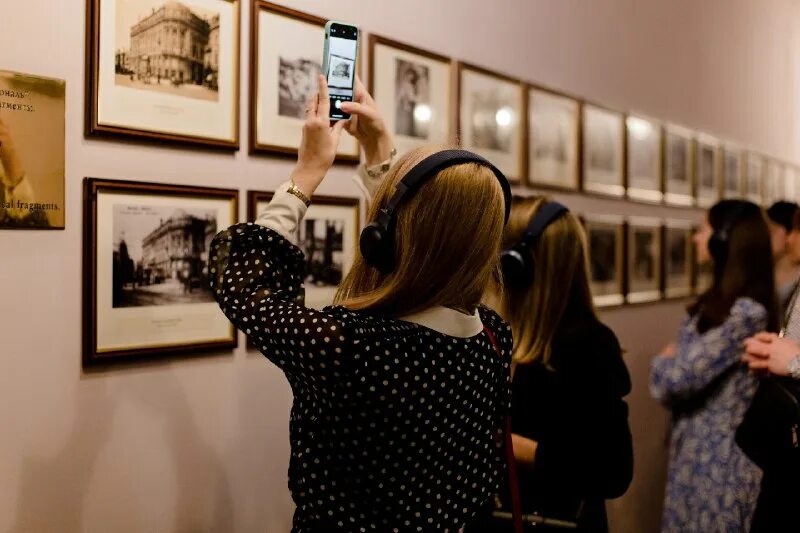 Спектакль экскурсия заблудшие. Заблудшие в Национале спектакль. Заблудшие в Национале. Заблудшие в Национале отзывы.