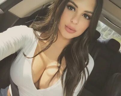 Красивые девушки и их притягательные формы.