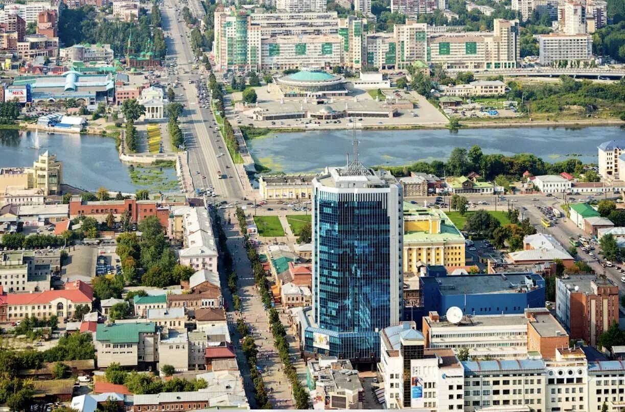 Челябинск центр улица кирова с высоты птичьего полета. Челябинск сити ночью. Ночной челябинск с высоты птичьего полета. Уфа больше челябинска. Челябинск панорама.