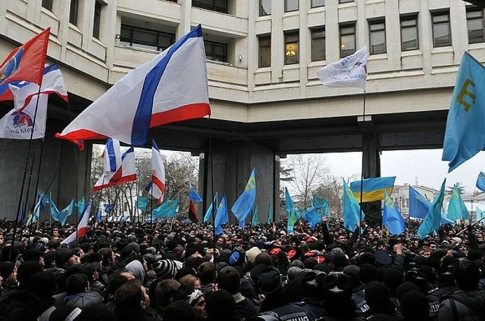 Крымские татары 2014. Меджлис крымскотатарского народа. Меджлис крымские татары Украина. Лидер Меджлиса крымских татар. 26 Февраля 2014 года Меджлис.