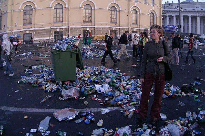 После алых парусов. Алые паруса 2007 год Питер. Петербург после алых парусов.