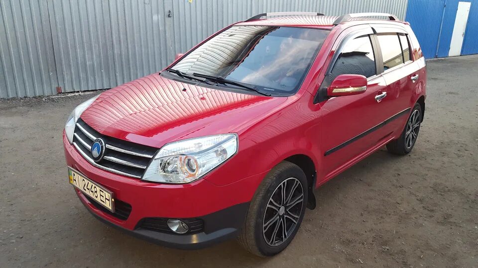 Geely mk cross салон. Geely mk cross 2015 салон. Пороги джили мк кросс. Geely mk cross 2013. Ремонт джили мк кросс.