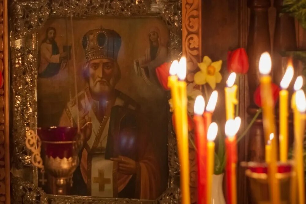 Часовня николая угодника чудотворца молитвы иконы интернет часовня. Николай чудотворец лампадка. Виртуальная онлайн часовня николая чудотворца угодника. Поставить свечку николаю чудотворцу. Виртуальные свечи в храме.
