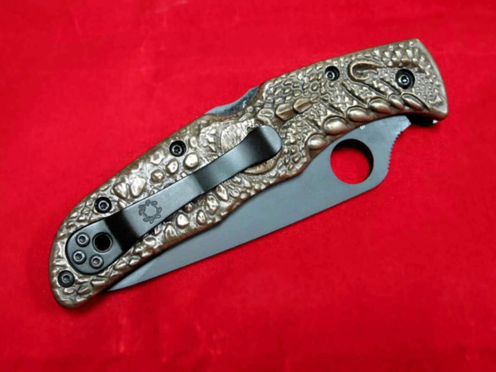 Накладки на чарон кастом. Накладки кастомные на нож zt 0550. Кастомные накладки на ножи spyderco. Кастомные накладки. Кастомные накладки.