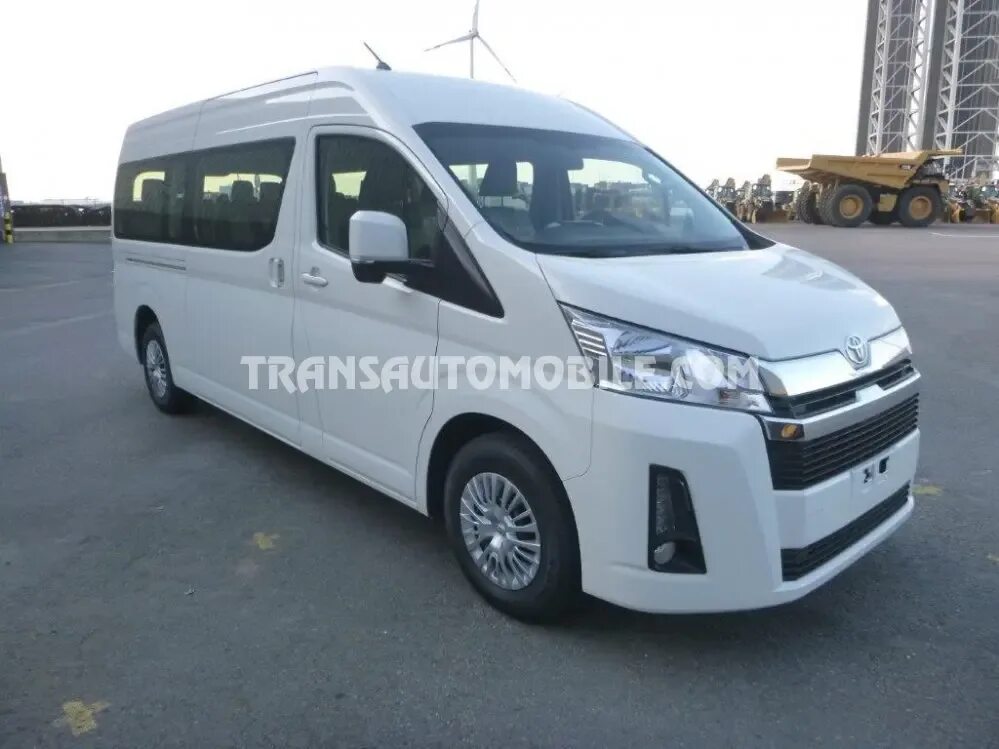 Тойота пассажирская. Toyota hiace 13 мест. Минивэн toyota hiace 11. Тойота хайс микроавтобус. Тойота пассажирская.