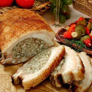 Рулет из рульки запеченный в духовке