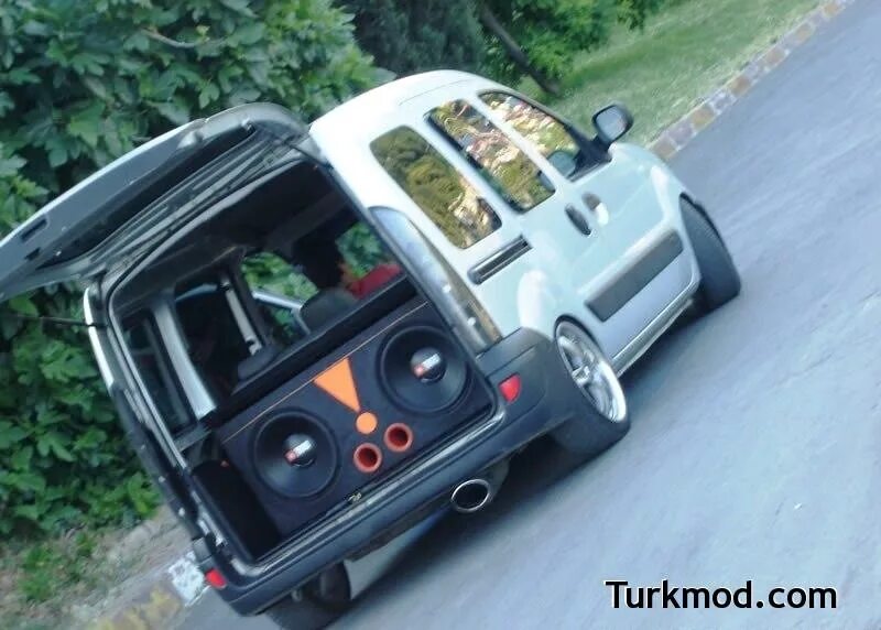 Тюнинг кангу. Рено кангу 2 автозвук. renault kangoo 1 tuning. тюнинг рено кангу 1. renault kangoo 2 тюнинг.