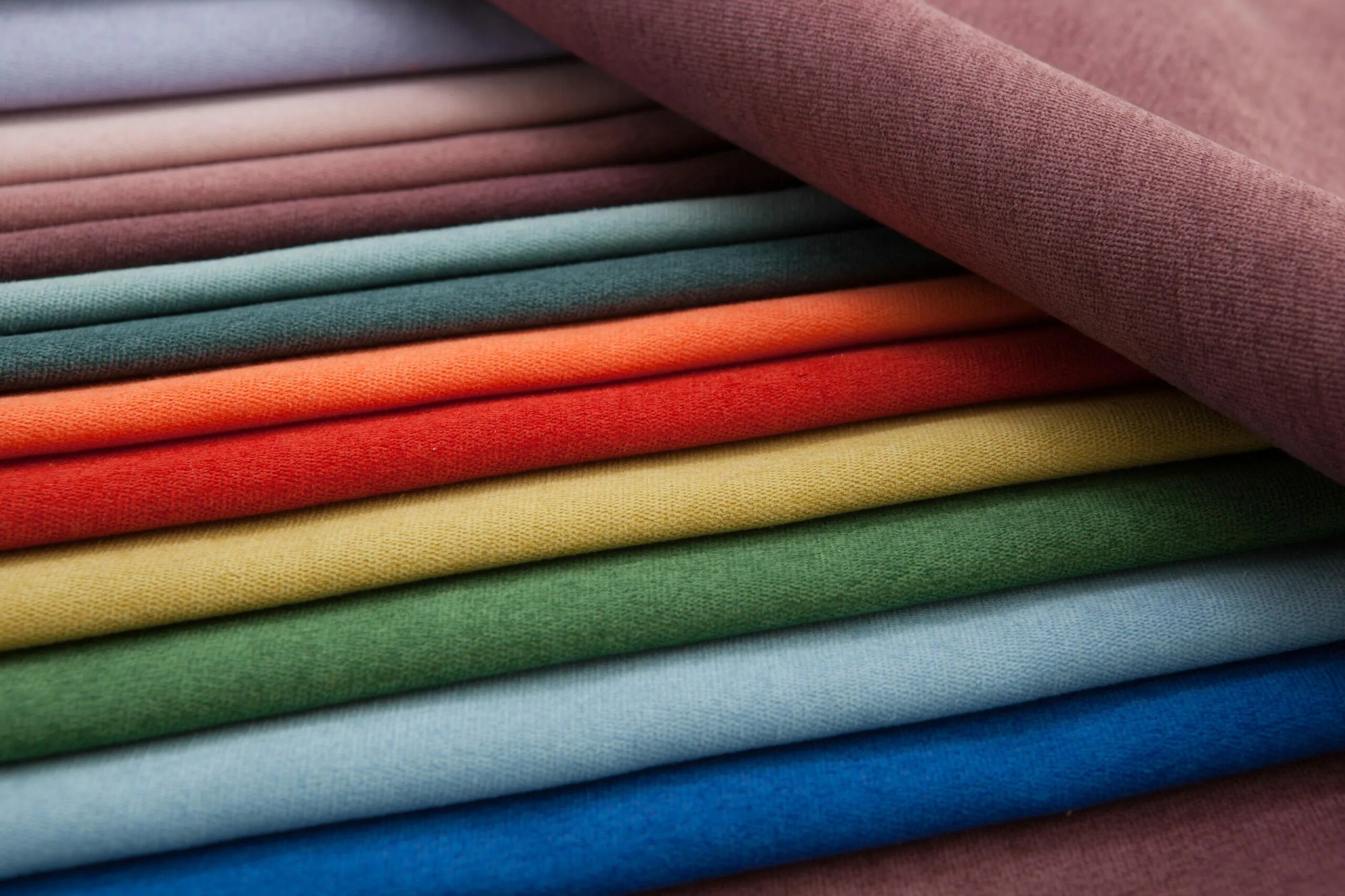 Материал рогожка бордовый. Textile plus. Ооо «текстиль плюс». Мебельная ткань бадди. Ткань madonna 13.