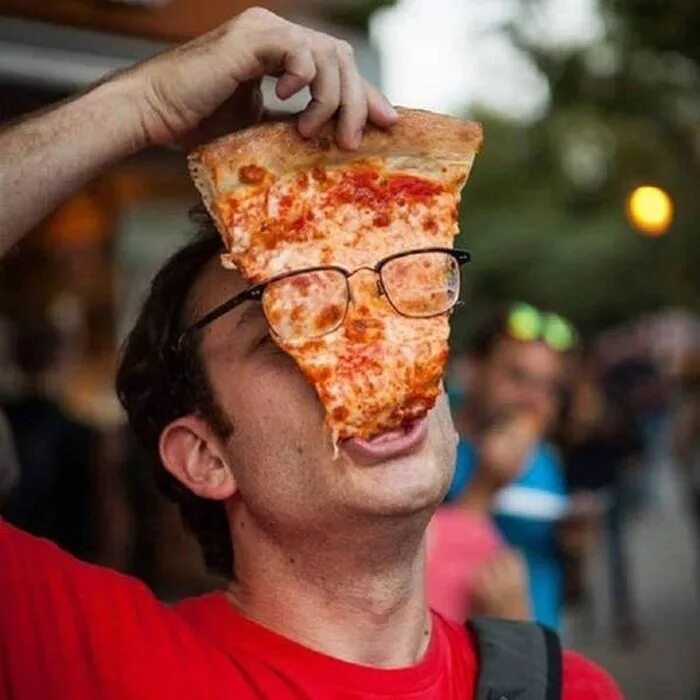 самые странные фотографии. самые странные фотографии. очень странные картинки. самые глупые фотосессии. курица с человеческими глазами.