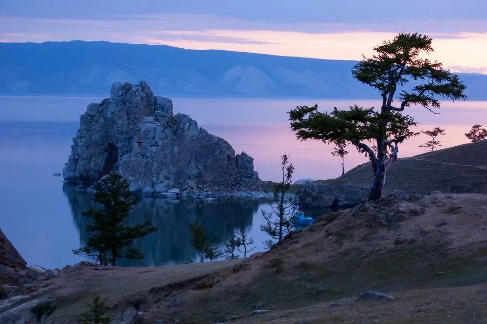 Под утесом последнее