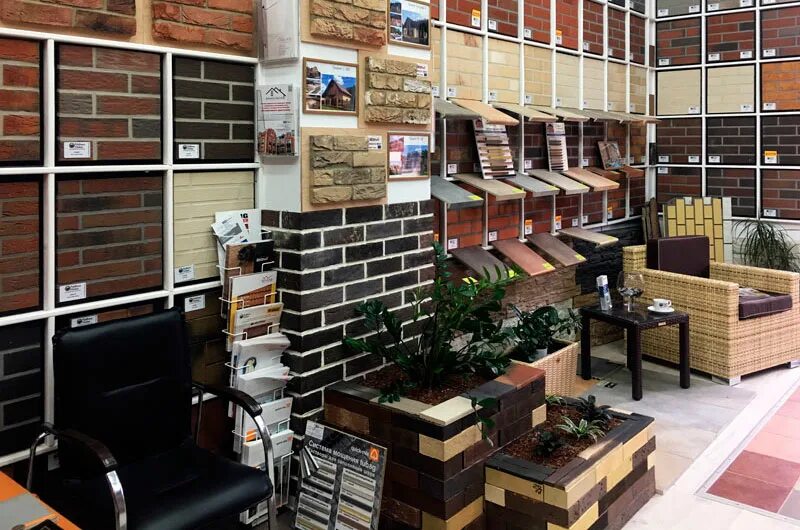 шоу рум кирпича. шоу-рум клинкерный кирпич. шоу рум кирпич лср. кирпич витрина. кирпичи блоки шоурум.