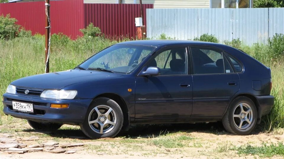 Королла 95 года. Toyota Corolla 1996 хэтчбек. Тойота Королла хетчбек 95г.. Тойота Королла 100 кузов хэтчбек. Тойота Королла 1996 хэтчбек.