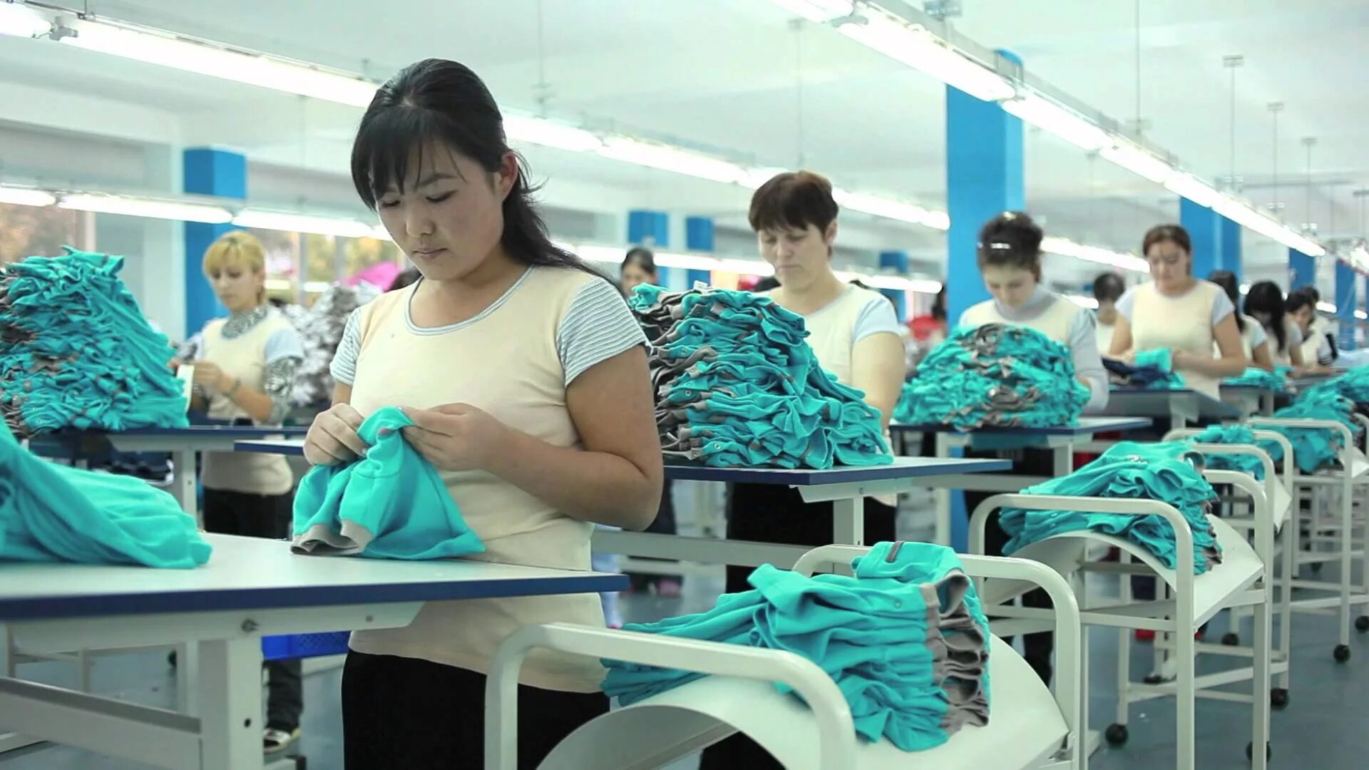 Швейная цех Ташкент. Текстильное производство. Фабрика одежды. Швейный цех Китай.
