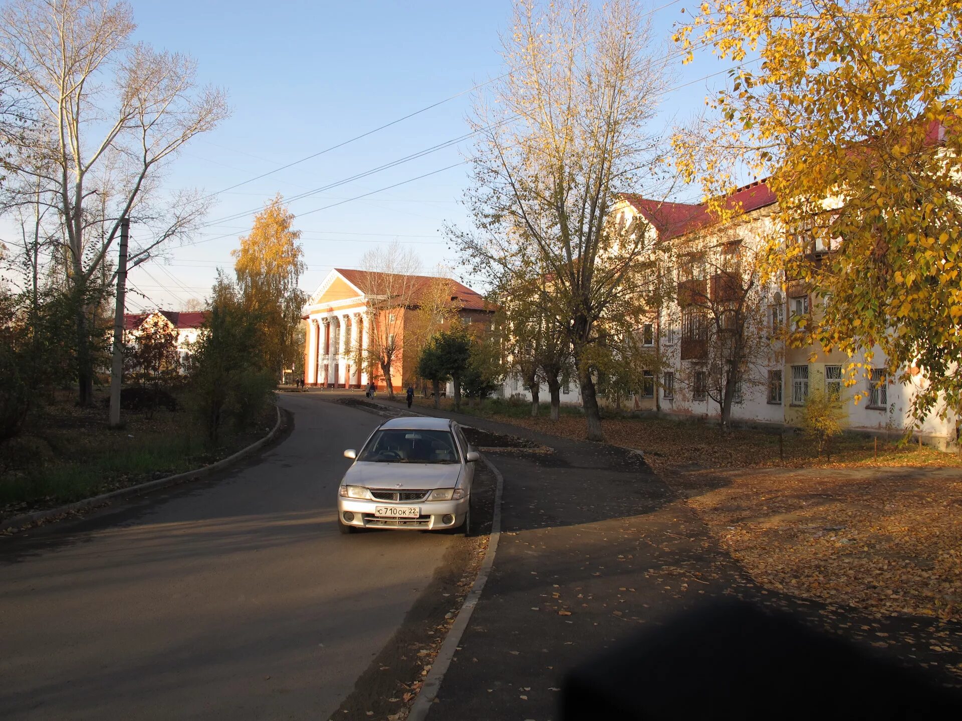 Бийская улица алтайский край. ДК Котельщиков Бийск. Сквер Котельщиков Бийск. Бийск ул.Петрова. Бийск Петрова Котельщиков.