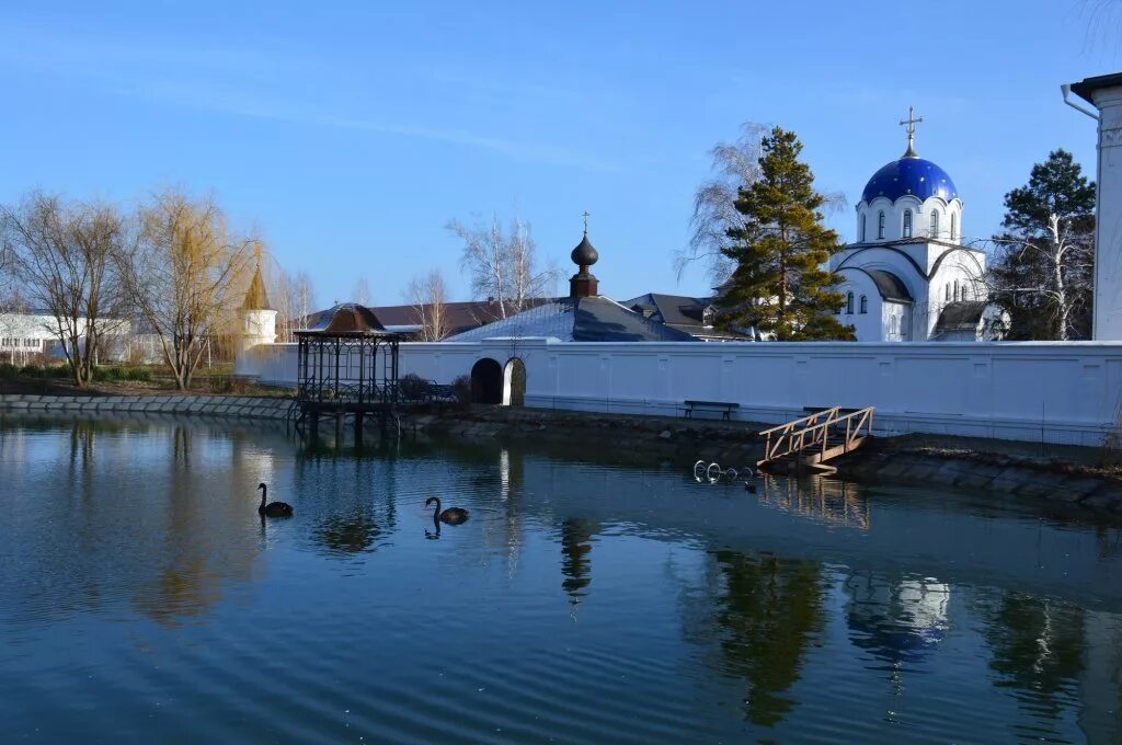 Подворье монастыря Всецарица Пластуновская. Пластуновская Краснодарский край монастырь. Монастырь Всецарица Краснодар Пластуновская. Пластуновская Краснодарский край подворье монастыря.