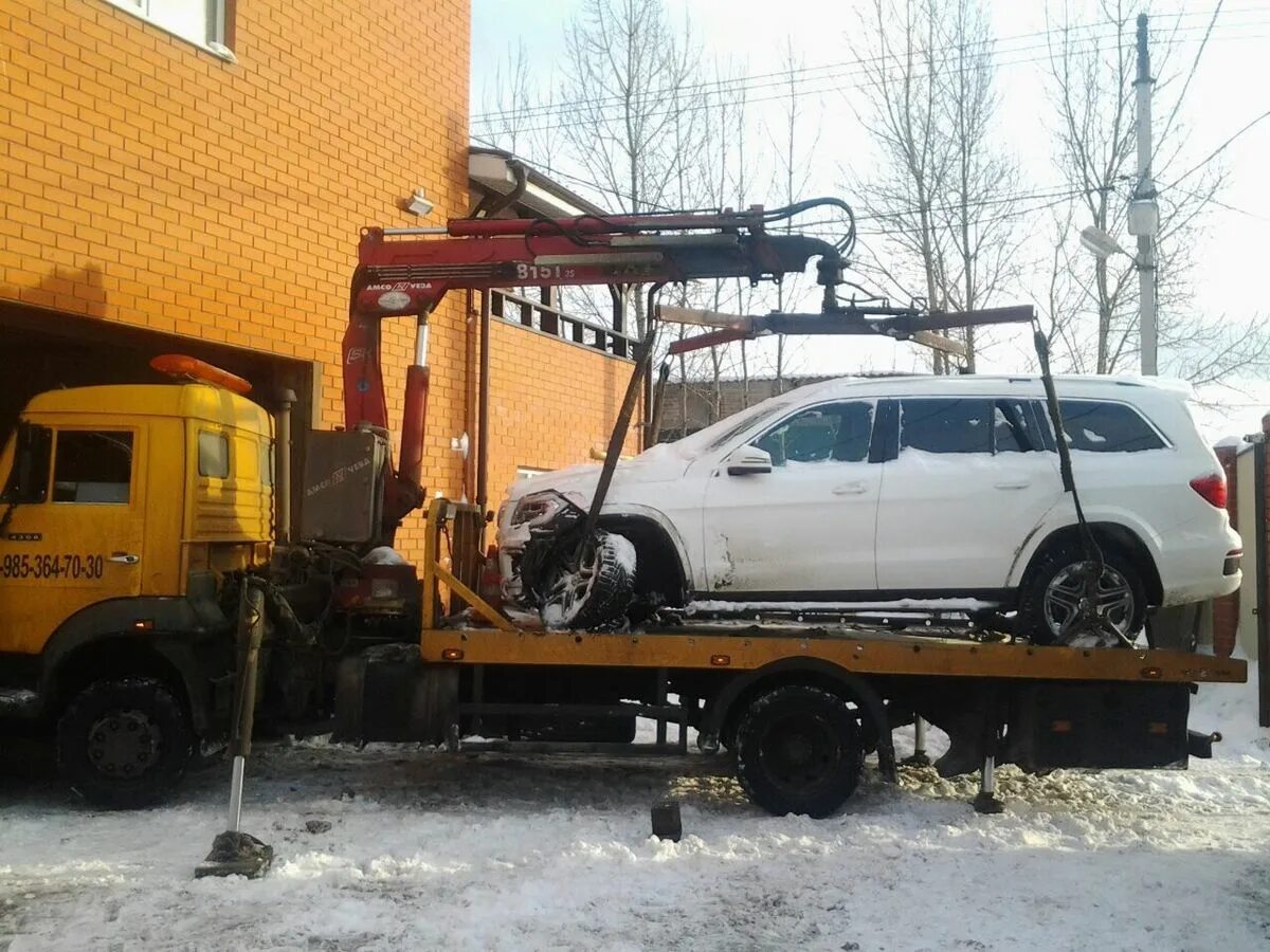 эвакуатор камаз компас 12 эвакуатор. эвакуатор манипулятор москва. машина на эвакуаторе. манипулятор без машины. манипулятор грузит авто.