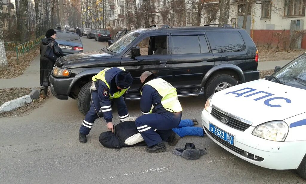 Погоня ГИБДД. Преследование ДПС. Сотрудник ДПС. Полиция гонится. Нападение на дороге