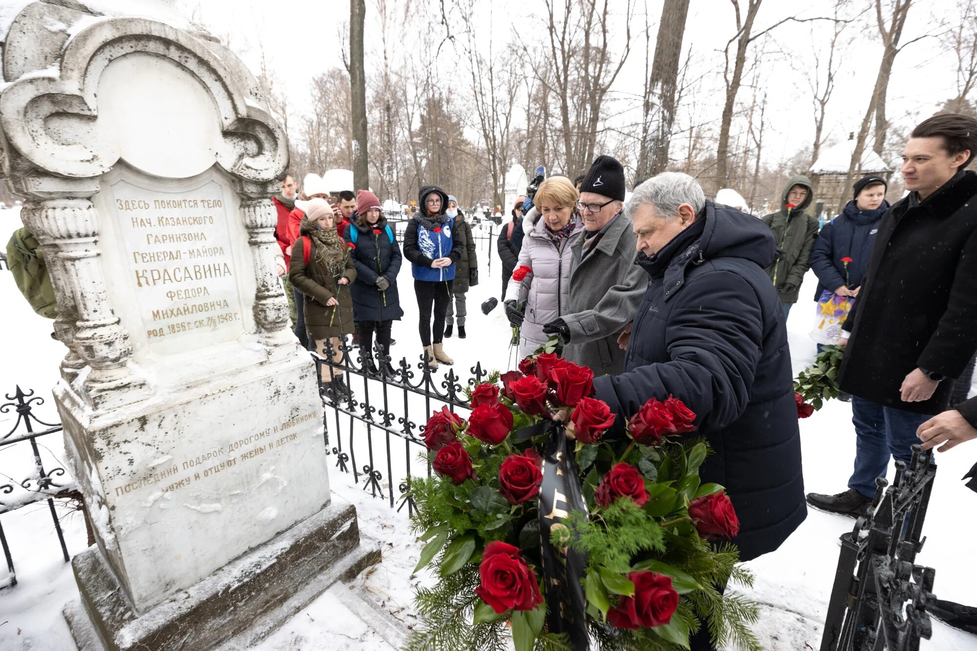 Генерал Бирюков могила. Могила Федора Красавина. Арское кладбище Казань Джугашвили.