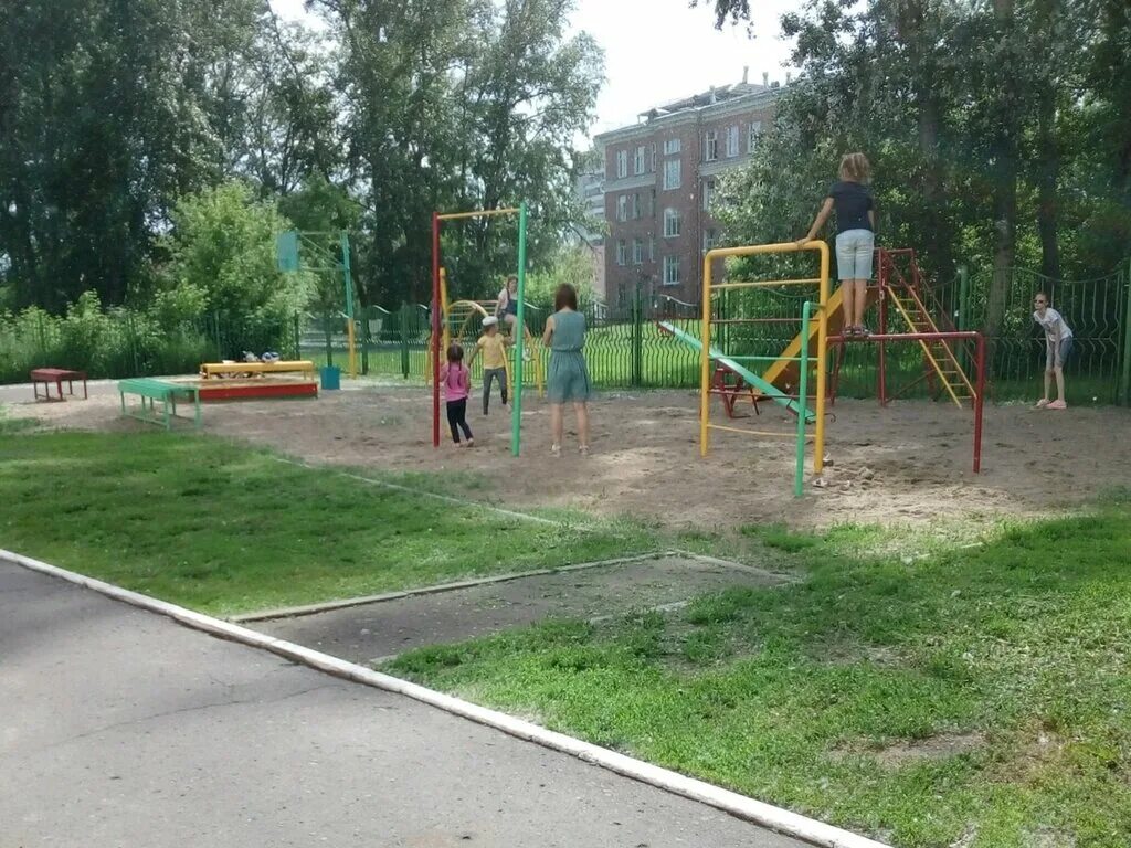 детская поликлиника на совхозной омск. уфимка (посёлок). детская городская поликлиника 4 омск совхозная. центр по присмотру за детьми спб. ракета на детской площадке.