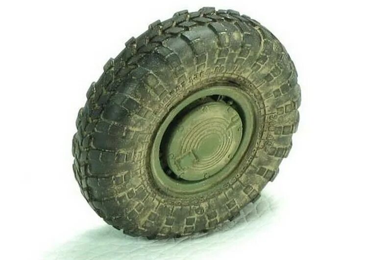 E. Мерседес 124 универсал. Колеса на бтр-70 1/35. Pz 38 t модель. Фильм инопланетянин стивена спилберга.