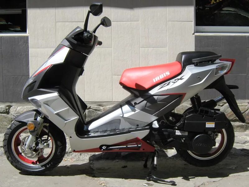 Honda scv 100 lead. Ирбис zrx 150 скутер. Скутер нексус 50 кубов 4 х. Скутер huatian модельный ряд. Скутер мания симферополь.