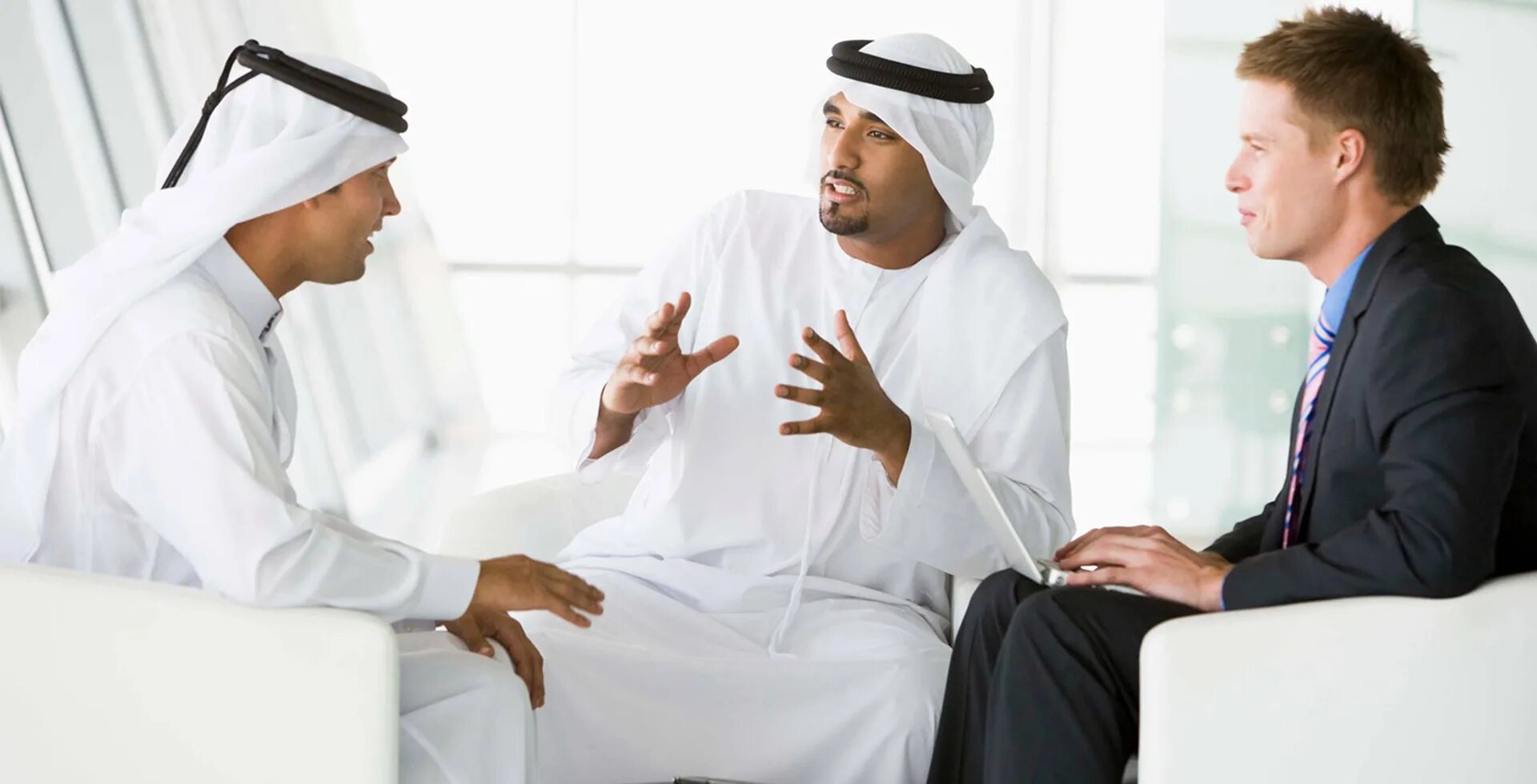 До наших дней в некоторых арабских. Группа класса арабы. До наших дней в некоторых арабских. Кочевники бедуины арабского востока. Саудовская аравия абу даби.