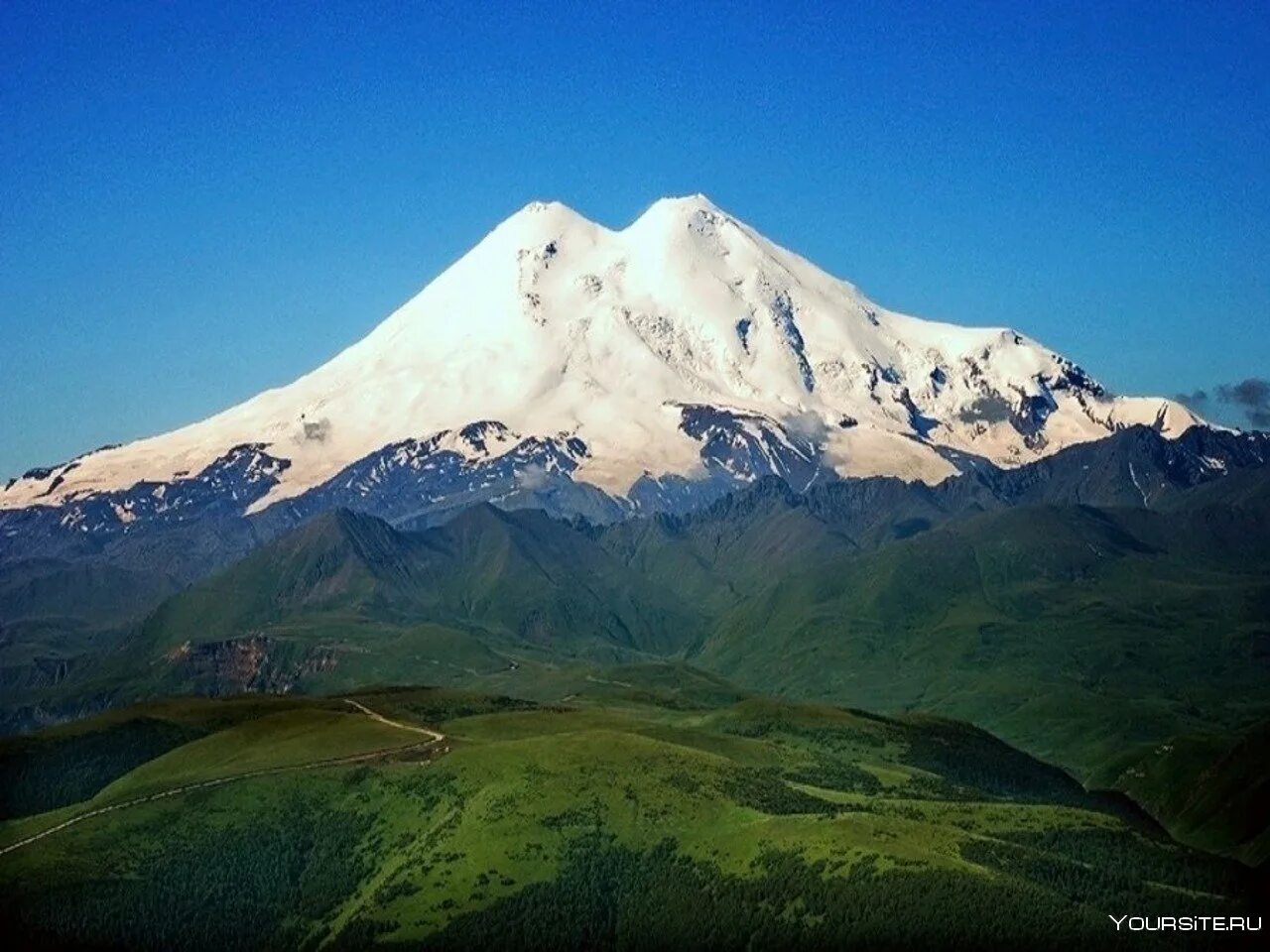 Эльбрус, Кабардино-Балкария. Гора Эльбрус (Кабардино-Балкария, Карачаево-Черкесия). Стратовулкан Эльбрус. Кавказские горы Эльбрус.