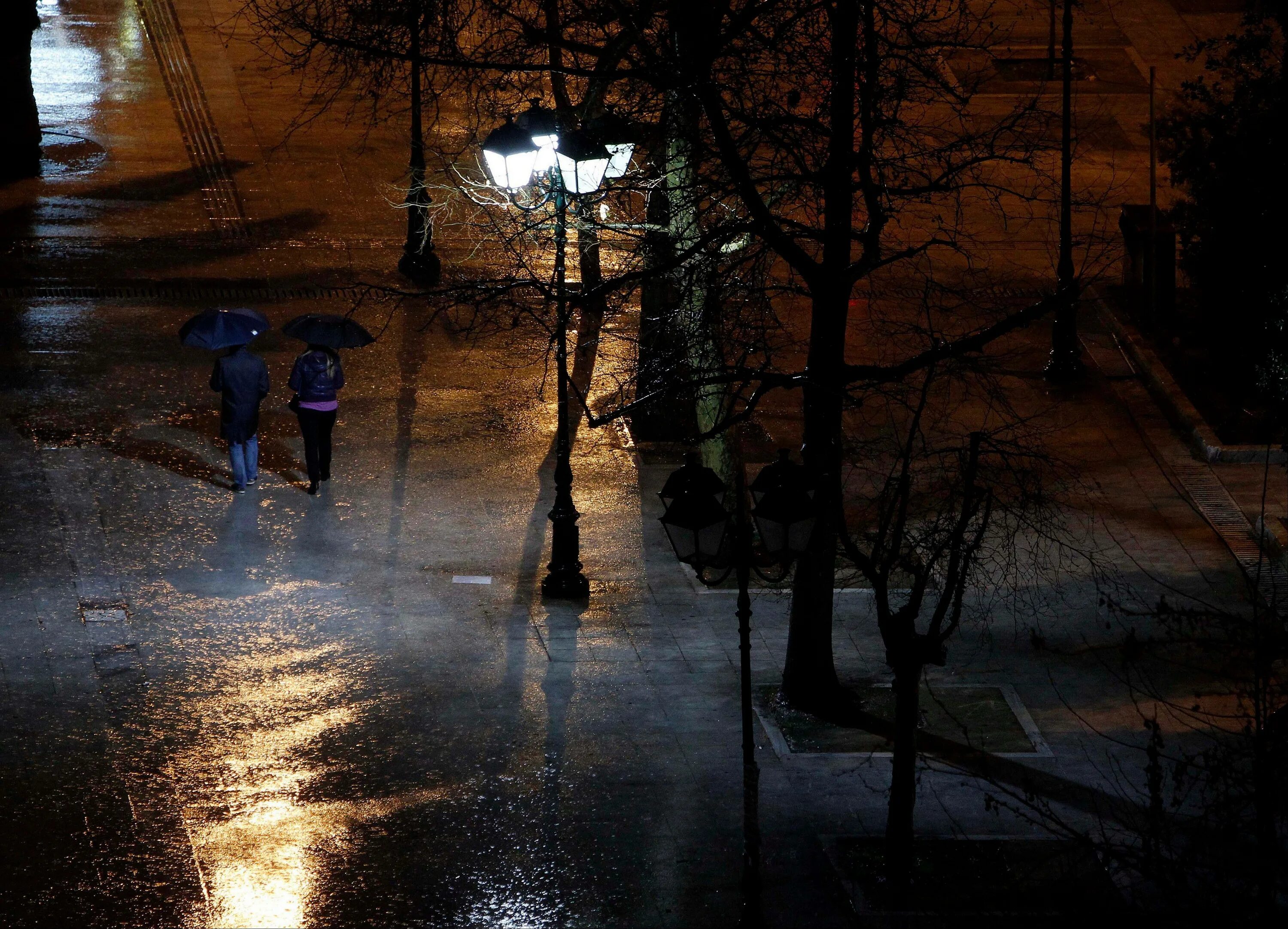 Ливень зимой. Дождь в декабре. Зима какой дождь. Дождь зимой. Снег с дождем.