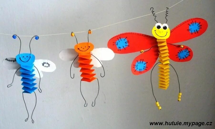 Бабочка пружинка. Поделка насекомые для детей. Поделки из бумаги насекомые. Насекомые поделки для дошкольников. Поделка насекомые в садик.