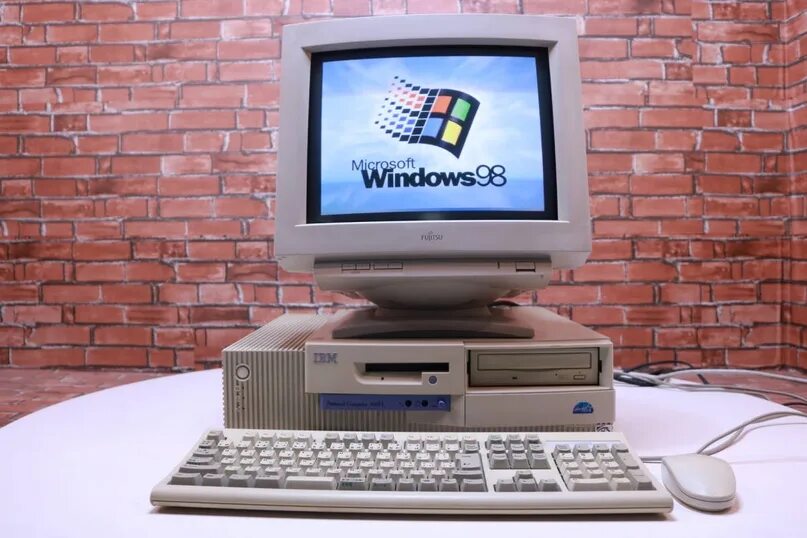 Компьютеры 98 года. Монитор виндовс 98. Windows 98 ПК. Виндовс 90. Монитор 1998 Windows 98.