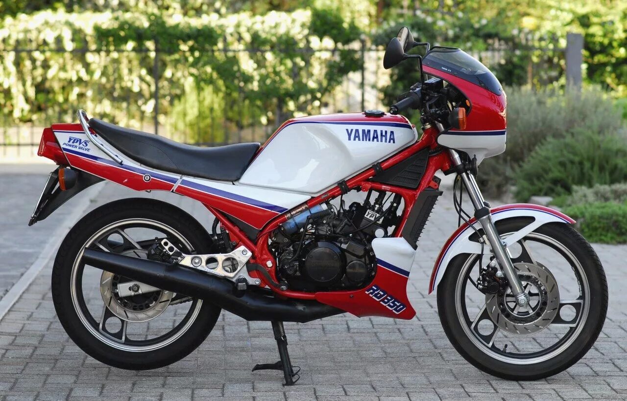 Yamaha купить б у. Ямаха Rd 350. Yamaha rd350 жёлтый. Мотоцикл Yamaha Rd 350. Yamaha 350 кубов.