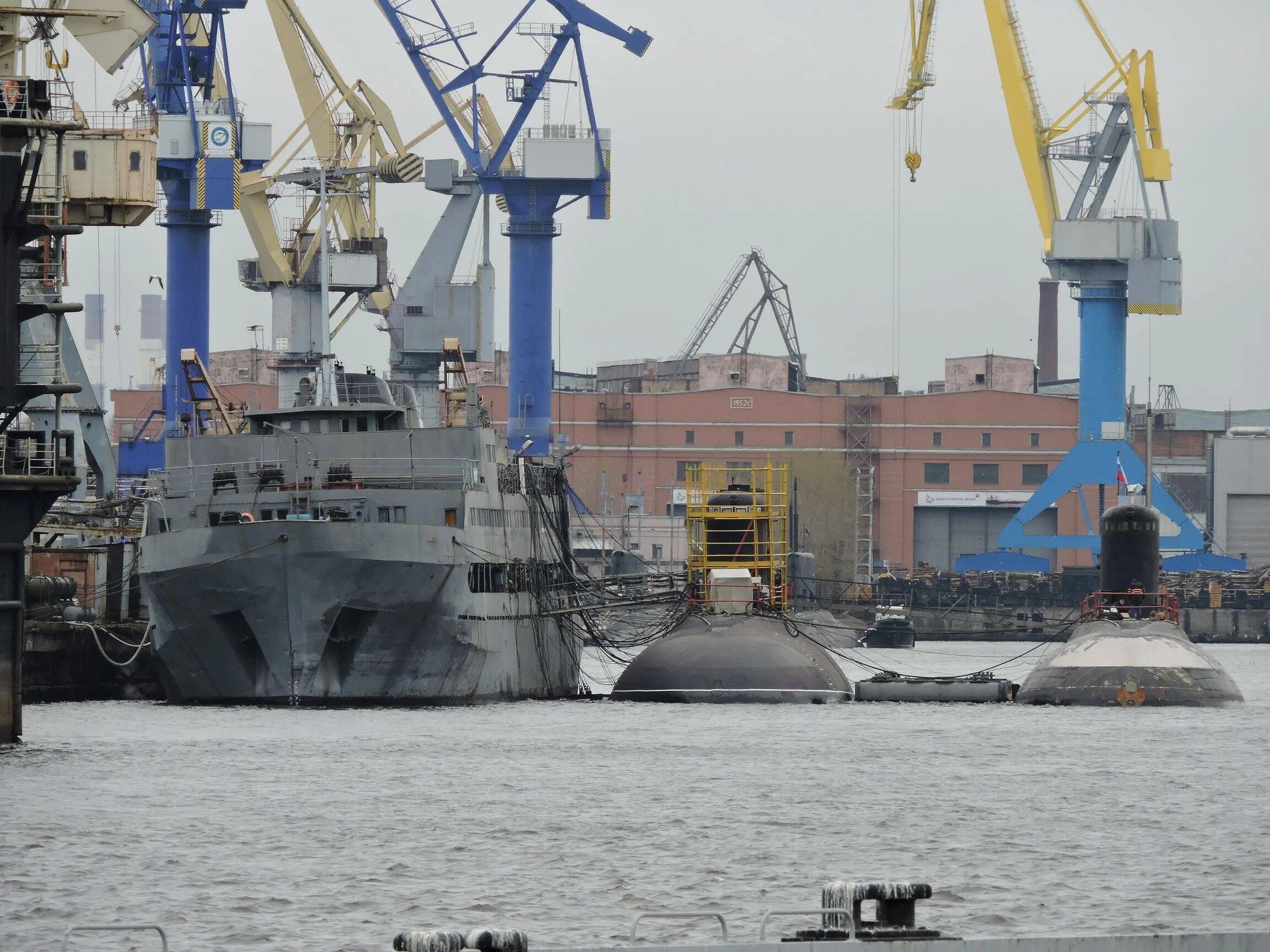Судостроительная компания адмиралтейские верфи. Адмиралтейские верфи завод. Адмиралтейские верфи завод спб. Судостроительная компания адмиралтейские верфи. Завод северная верфь санкт-петербург.