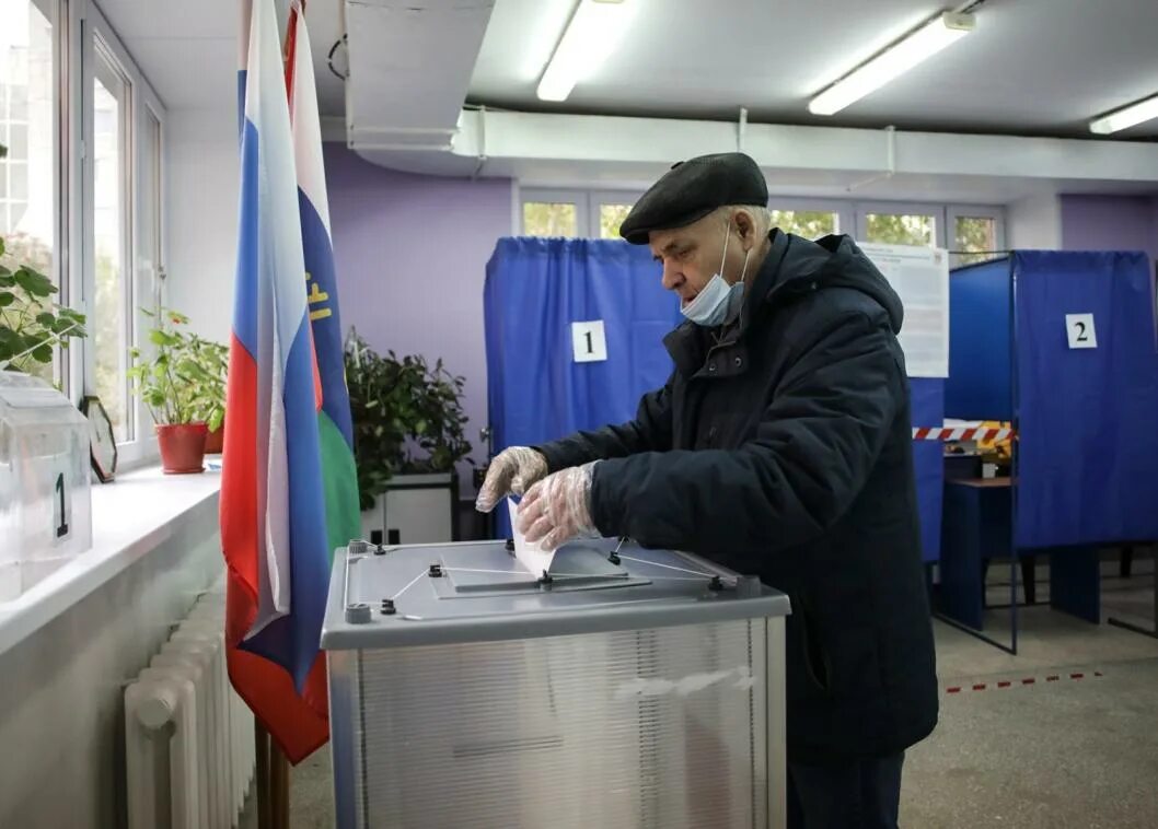 Голосование на выборах рф является. Выборы фото. Выборы в России. Республика выборы. Выборы РФ.