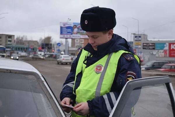 Начальник гибдд пензенской области. Стародубцев инспектор ГАИ Тамбов. Инспектор ДПС Тамбов. Сотрудник ДПС Тамбов.