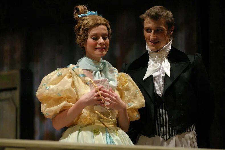 Марья антоновна ревизор. Марья и хлестаков. Марья антоновна ревизор. Марья и хлестаков. Ревизор хлестаков и марья антоновна.