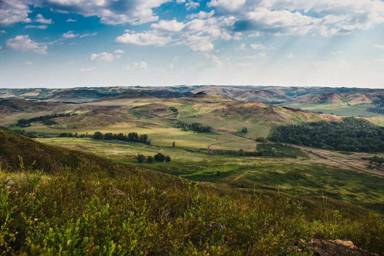 Оренбуржье фото. Кувандык Оренбургская Швейцария. Кувандыкские горы Оренбургская область. Кувандык горы. Медногорск Оренбургская Швейцария.