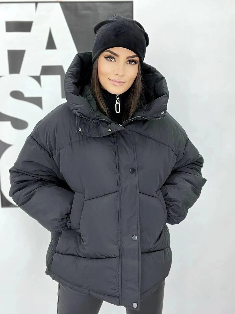 Зимние женские куртки 30. Куртка с меховым капюшоном женская. Ayala winter куртка женская. Chiemsee куртка женская. Куртка с поясом женская.