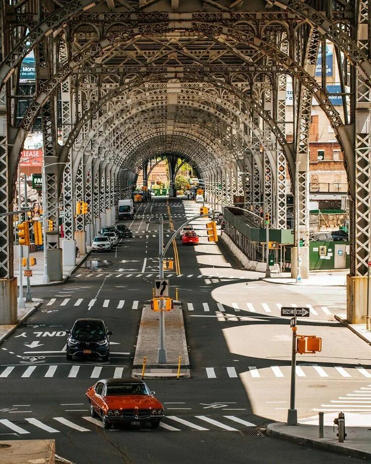 They driving to new york. Вокзал Нью-Йорка. Интерьер центрального Нью-йоркского вокзала. Нью Йорк изнутри. Фото Нью йоркского метро высоком качестве.