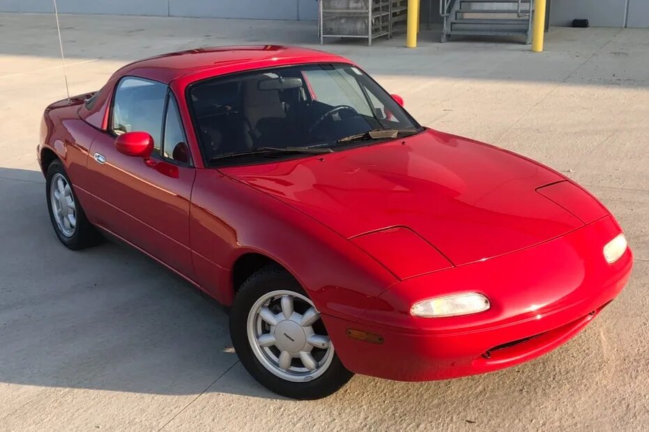 Мазда 1990 года. Mazda Miata 1990. Mazda mx5 Miata 1990. Mazda MX-5 1990. Mazda MX-5 Miata na.