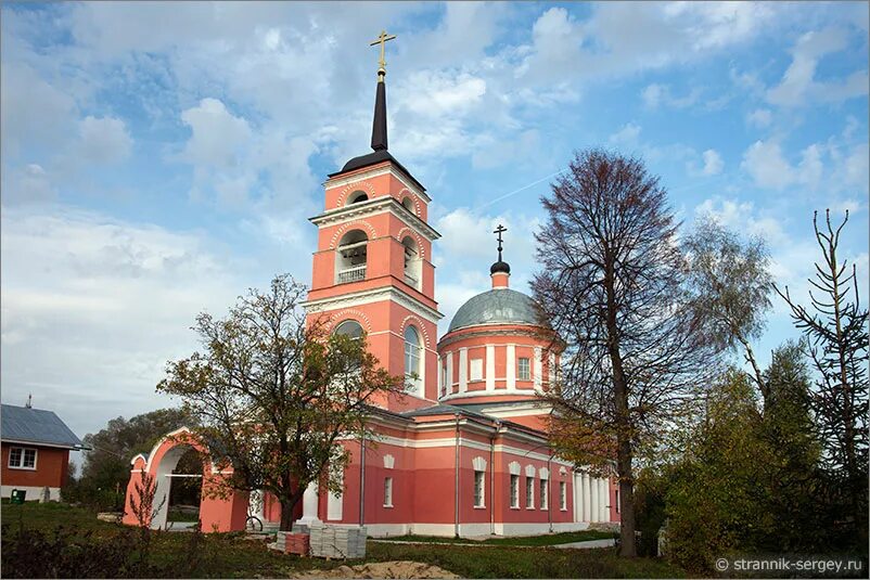 Всех святых починки. Ступинский район церкви. Храм всех святых починки нижегородской области. Троицкая церковь починковский район нижегородского района. Никольский зимний собор починки.