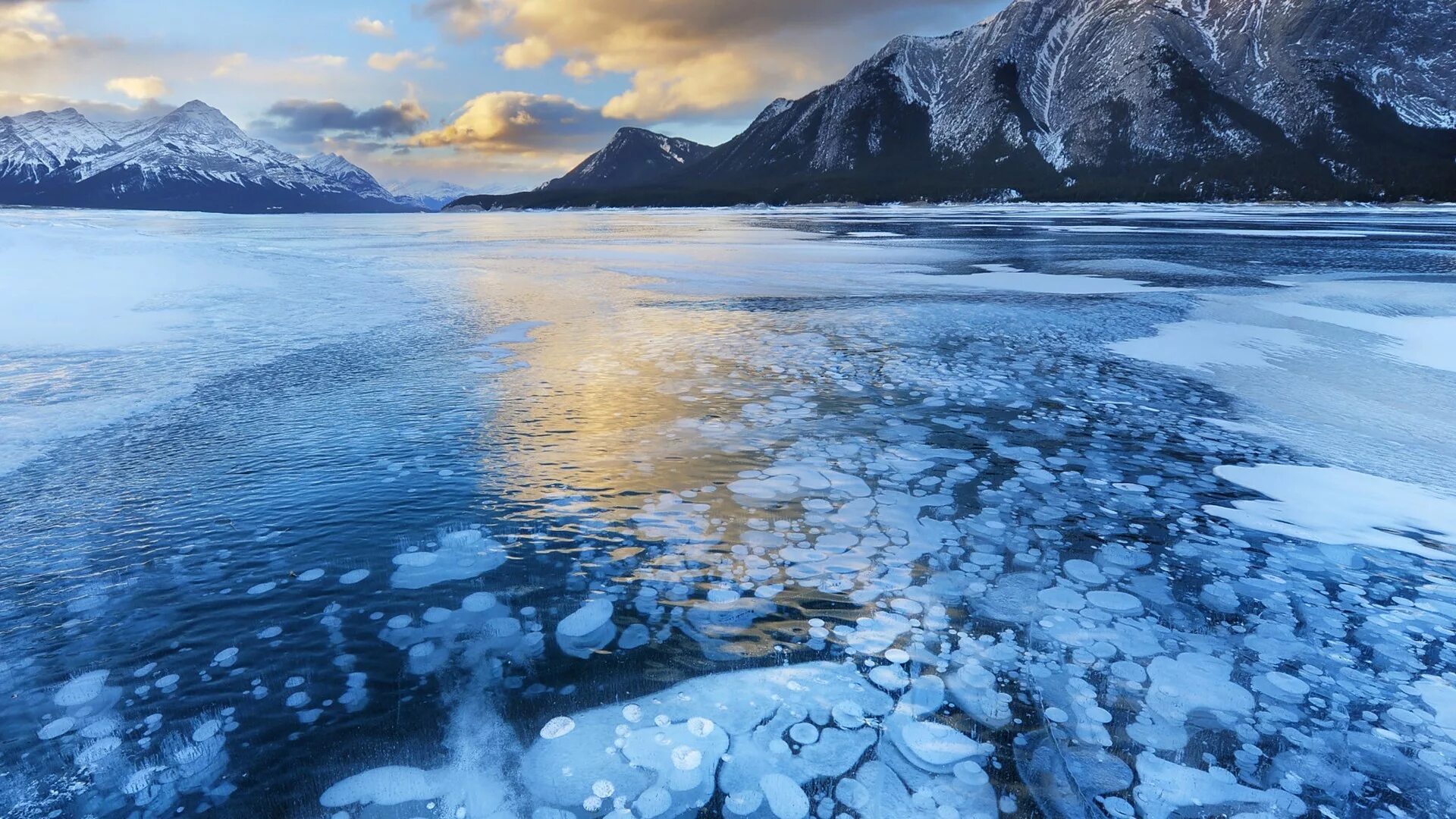 Океан покрытый льдом. Озеро Эйбрахам. Айс Лейкс. Водоем Эйбрахам, Канада. Озеро Винтер.