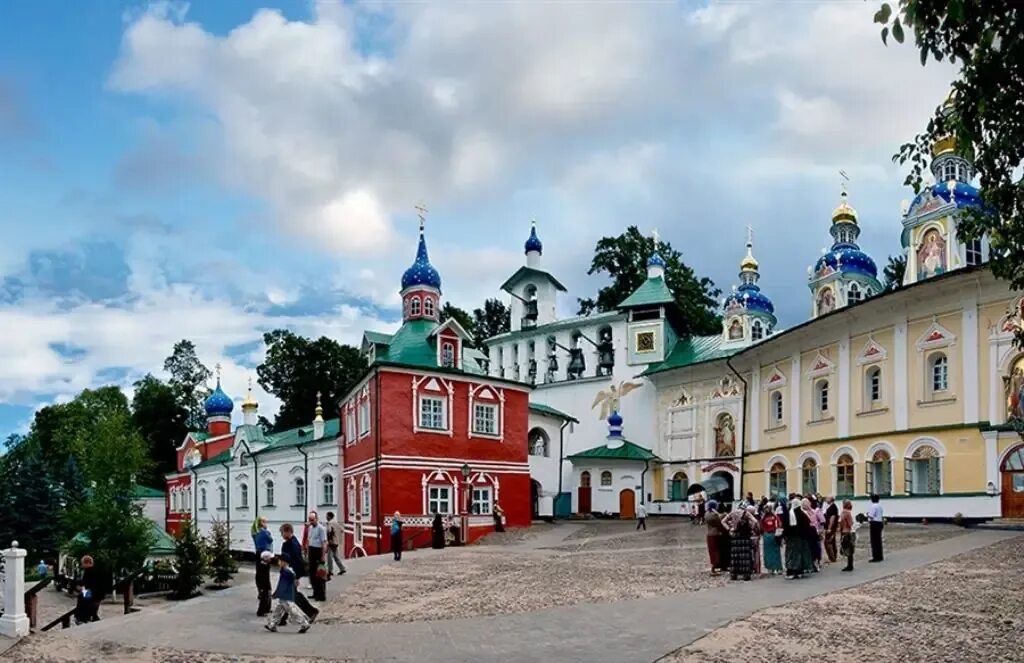 Псков монастырь Печоры. Свято-Успенский Псково-Печерский монастырь. Псково-Печерский монастырь Лавра. Печоры Свято Успенский Псково-Печорский мужской монастырь.