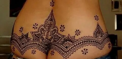 Қызға сексуалды татуировкасы