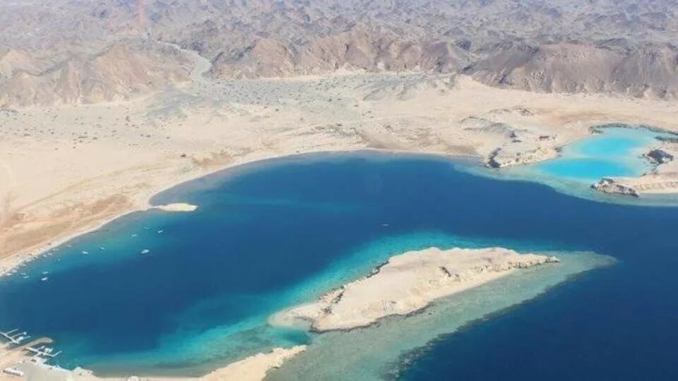 Реки саудовской аравии. Amaala Саудовская Аравия. Саудовская Аравия красное море. Red Sea Саудовская Аравия. Саудовская Аравия пляжи.