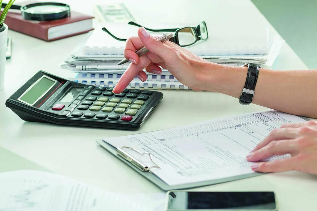 бухгалтерские документы услуги. отчетность картинки. бухгалтерские документы услуги. бухгалтер в бумагах. бухгалтерский учет.