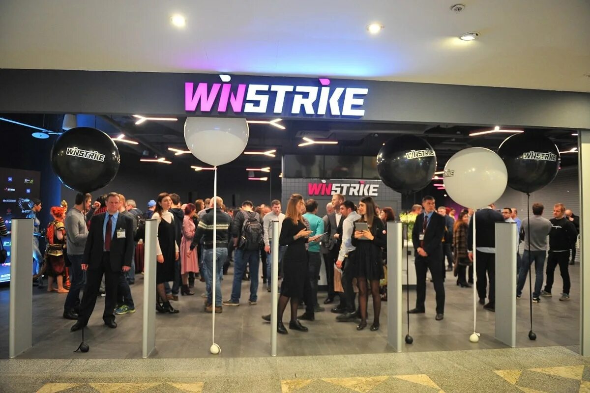 Винстрайк ЦДМ. Винстрайк Арена Москва. Winstrike Арена Лубянка. Winstrike Арена ЦДМ. Вин страйк