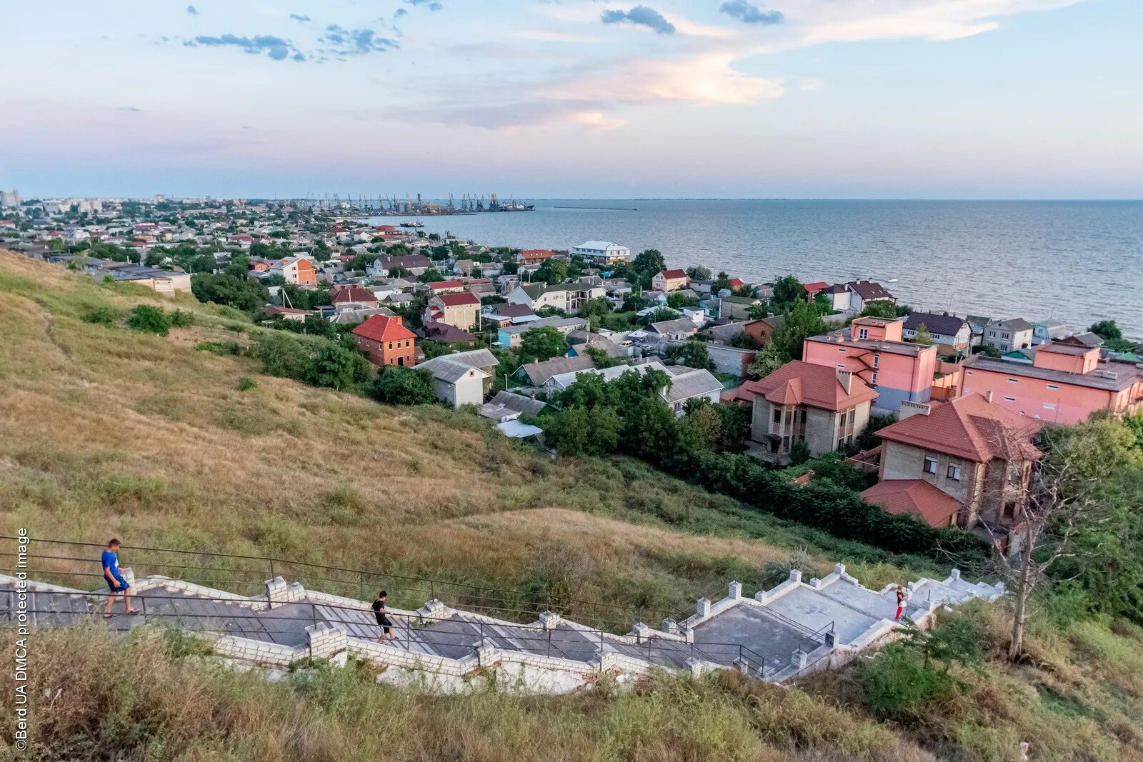 Бердянск пляжи 2022. Бердянск коса. Ватутина, 38. Бердянск жилье 2024. Бердянск жилье 2024.