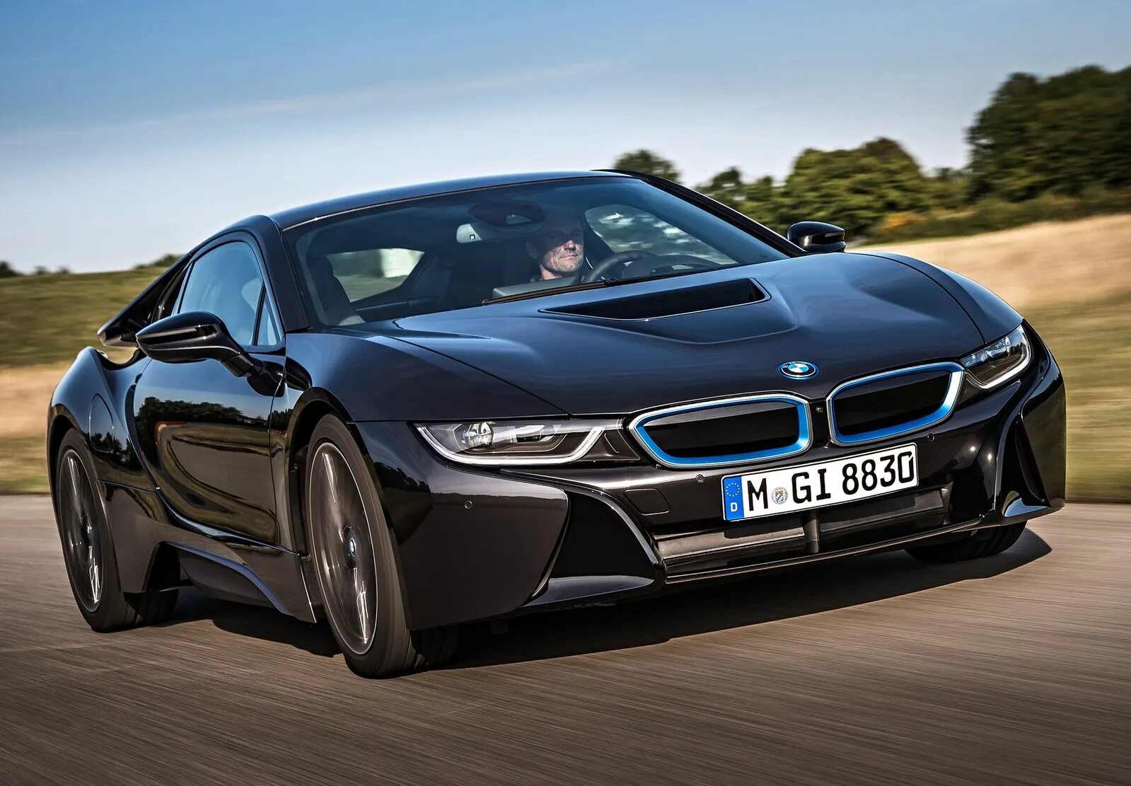 Фото машины 8. БМВ i8 2022. BMW спорткар i8. BMW i8 2014. BMW гибрид i8.